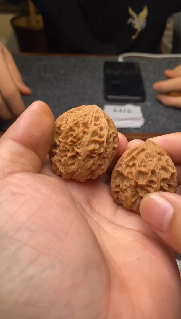 【闪购商品】桃核把件B159号39尺野牛