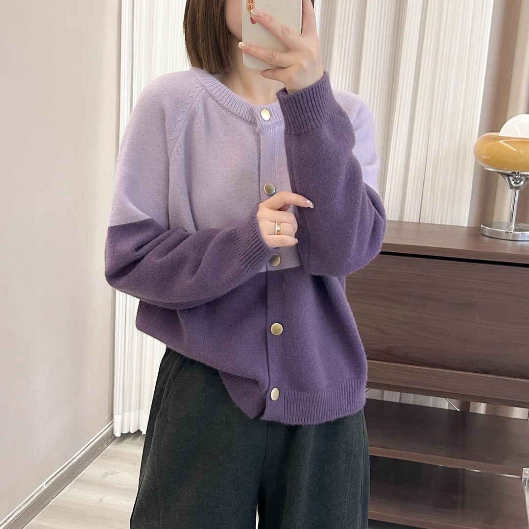 双拼色铜扣加厚针织开衫秋冬季新款上衣圆领宽松韩版毛衣外套女士