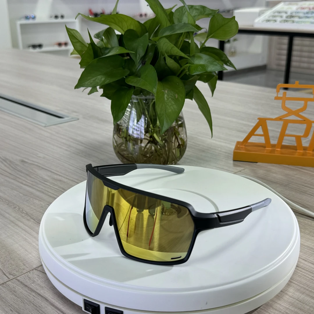 骑行眼镜跑步运动马拉松防风护目自行车户外男女太阳镜不变色炫彩