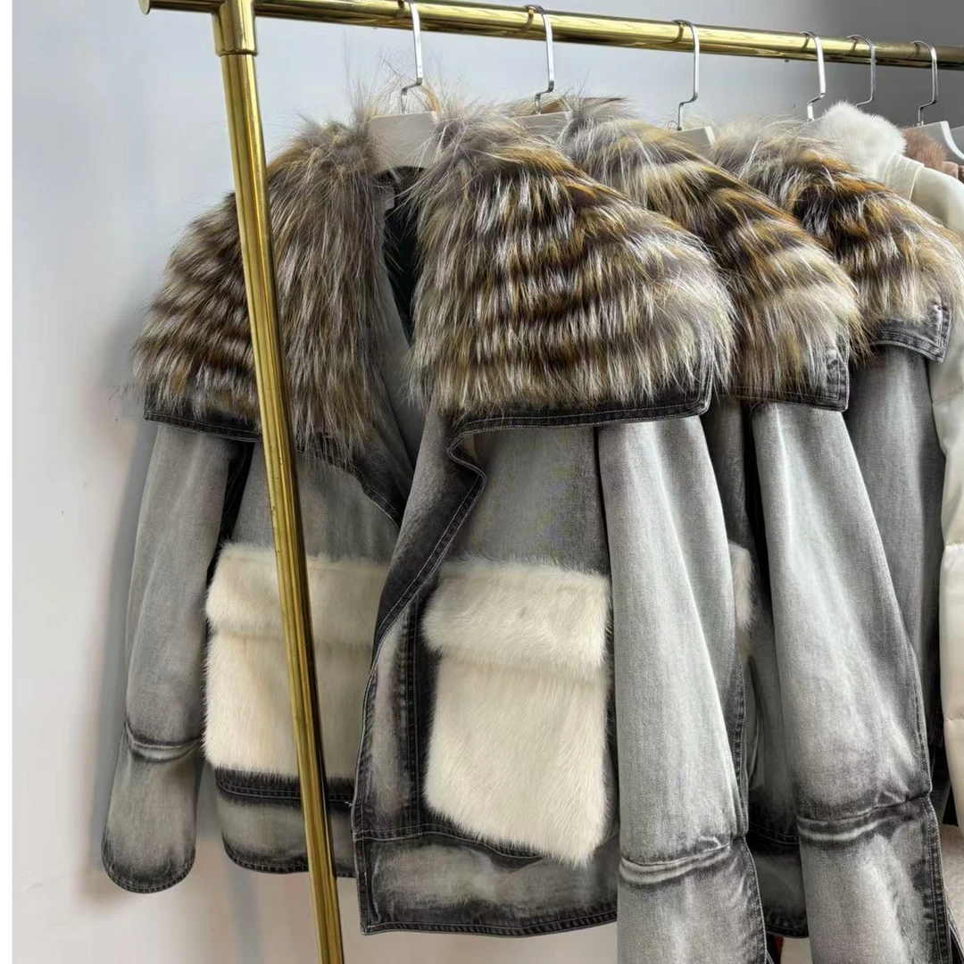 2024冬季新款时尚保暖潮流狐狸毛拼接水貂牛仔鹅绒服外套女