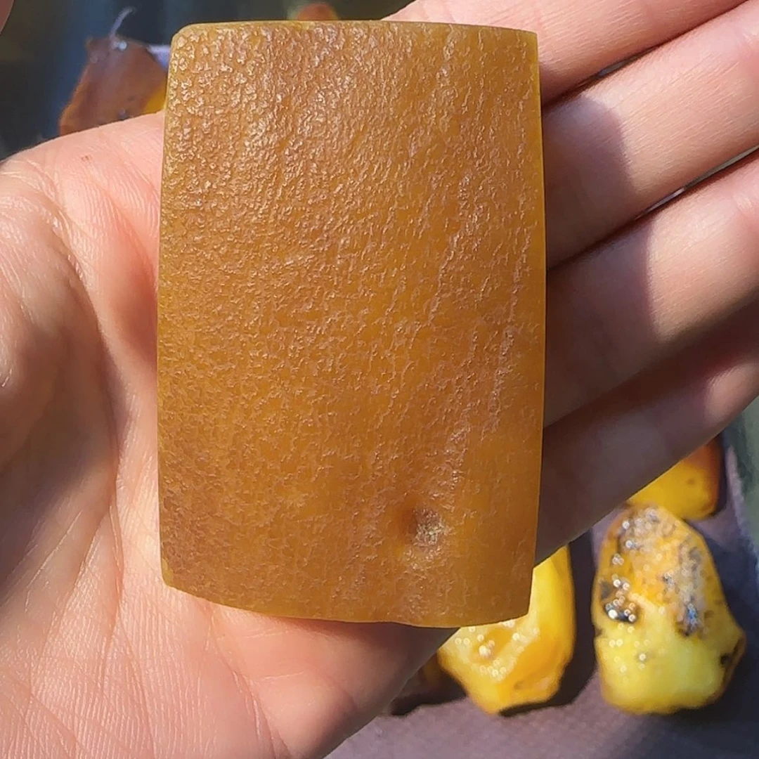 【闪购商品】定制琥珀未镶嵌