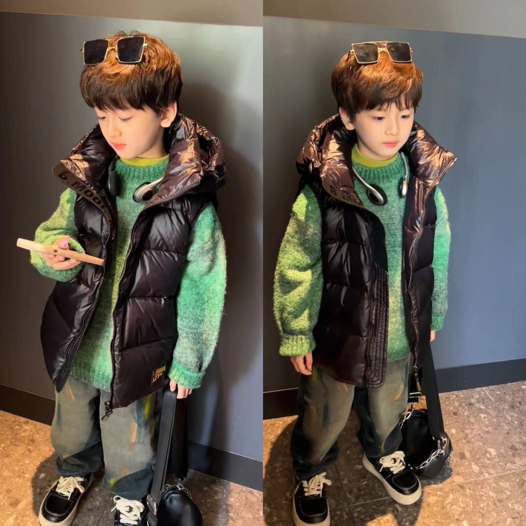 【现货】儿童时尚石墨烯黑金白鸭绒保暖可拆帽男童羽绒马甲YG5478