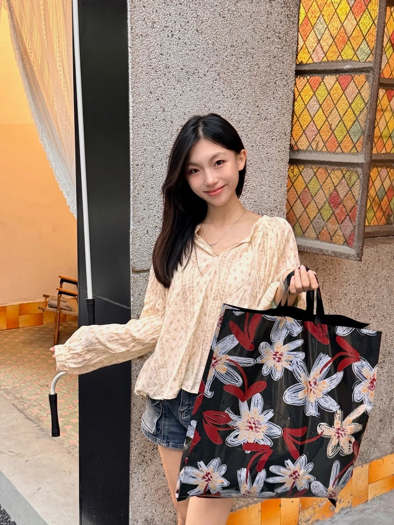 高级感特厚竖版黑色油画花服装袋复古轻奢手拎手提袋购物袋礼品袋