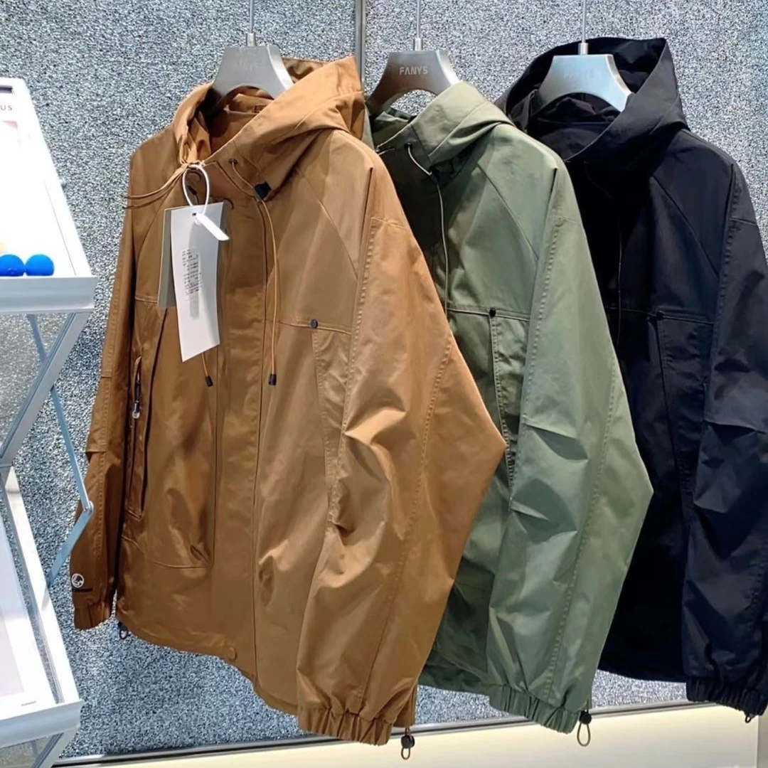 01新疆包邮工装连帽冲锋衣外套痞帅简约帅气休闲夹克户外上衣男