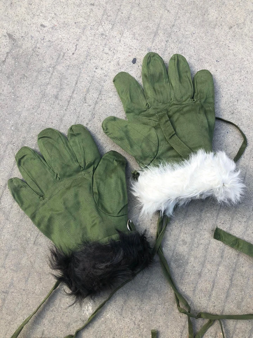老式老货五指布面羊皮手套皮毛一体秋冬防寒保暖绿色挂脖户外