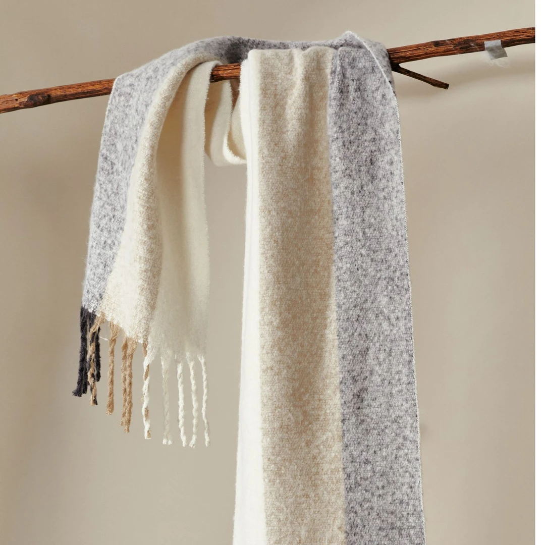 【买赠链接】伊芙丽秋冬格纹围巾-灰色保暖围巾