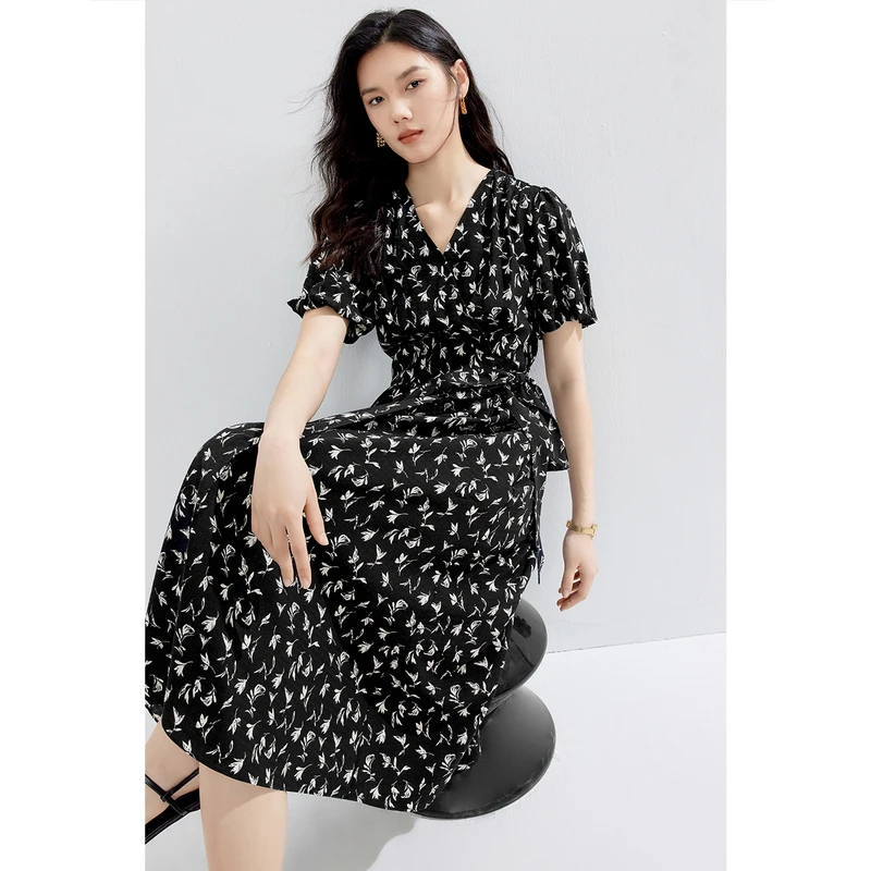 伊芙丽V领围裹式收腰显瘦碎花连衣裙女2024夏装新款气质碎花裙
