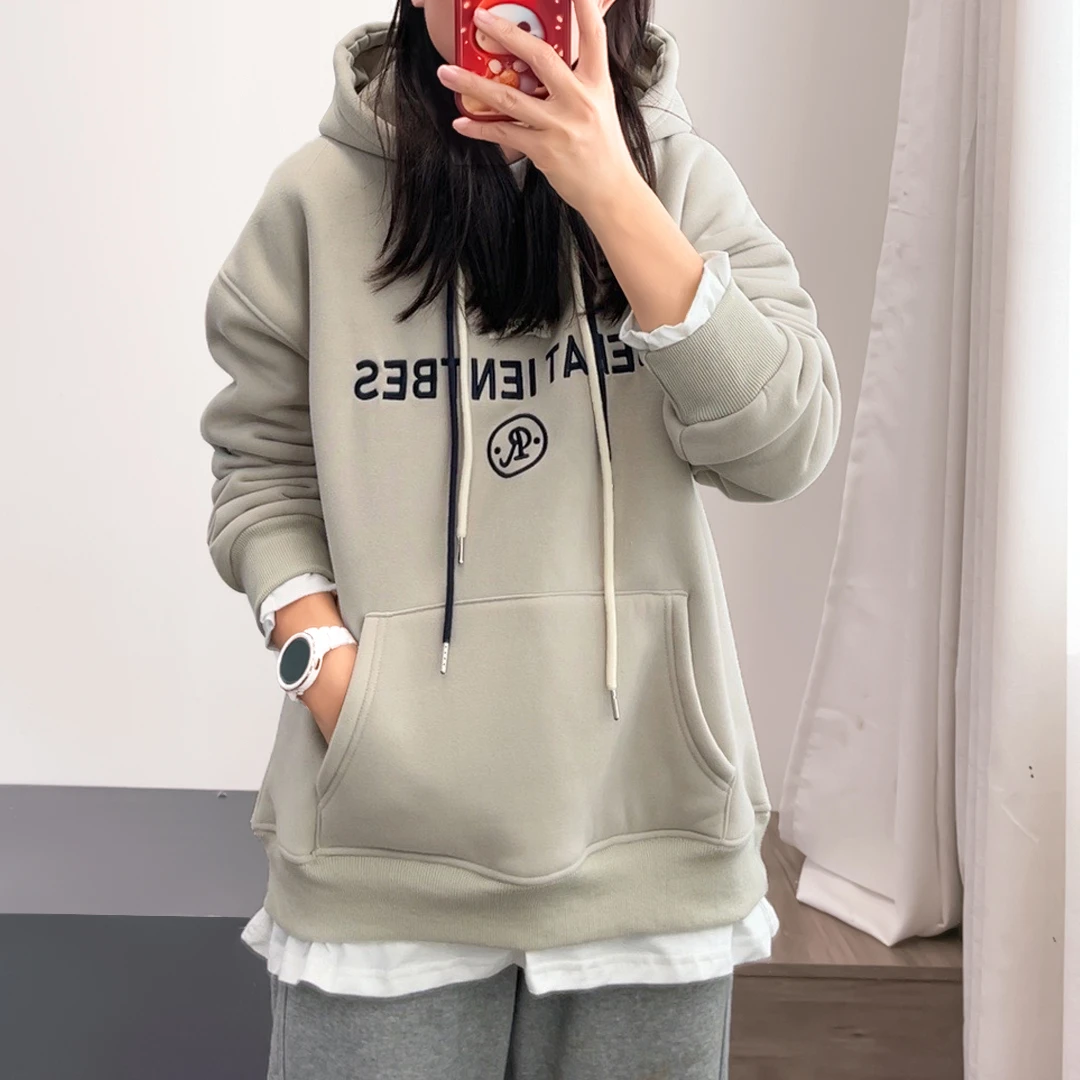 【丽可儿】加绒加厚韩版休闲字母刺绣连帽拼接假两件卫衣女 DY3181