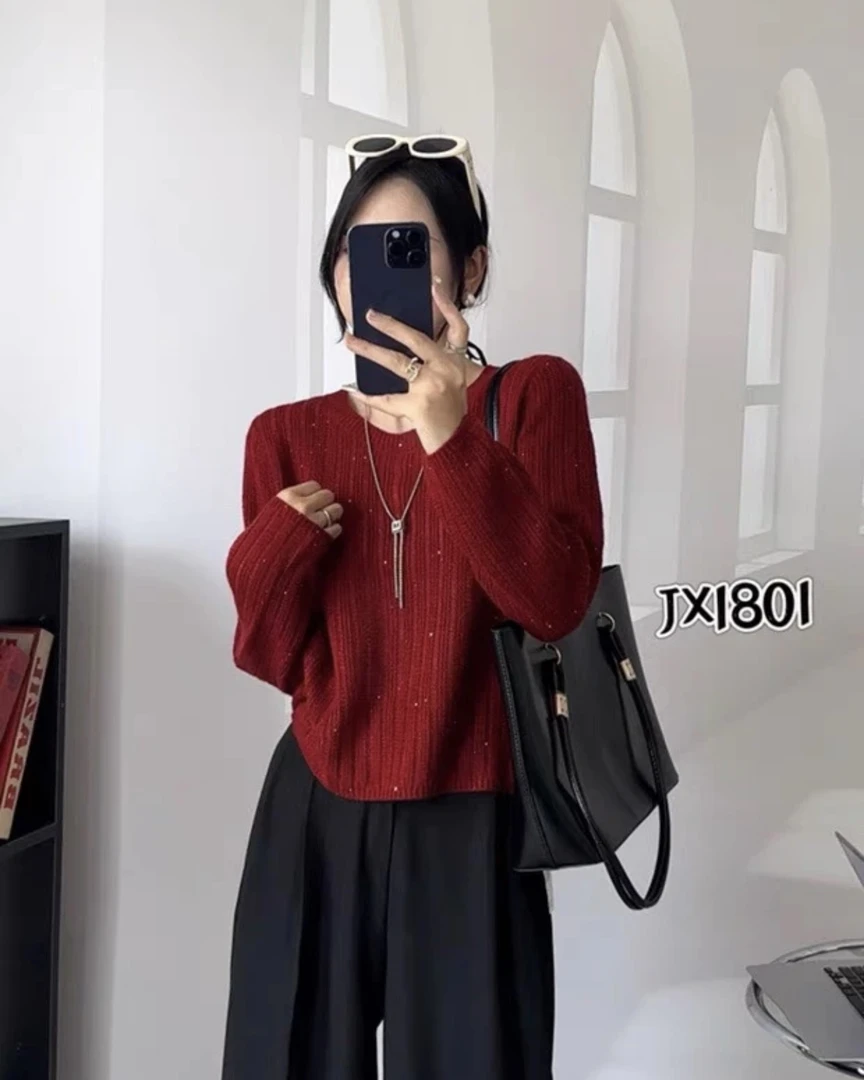 Barbie Siyu【红豆】秋季韩系设计感后背纽扣圆领时尚毛衣1801