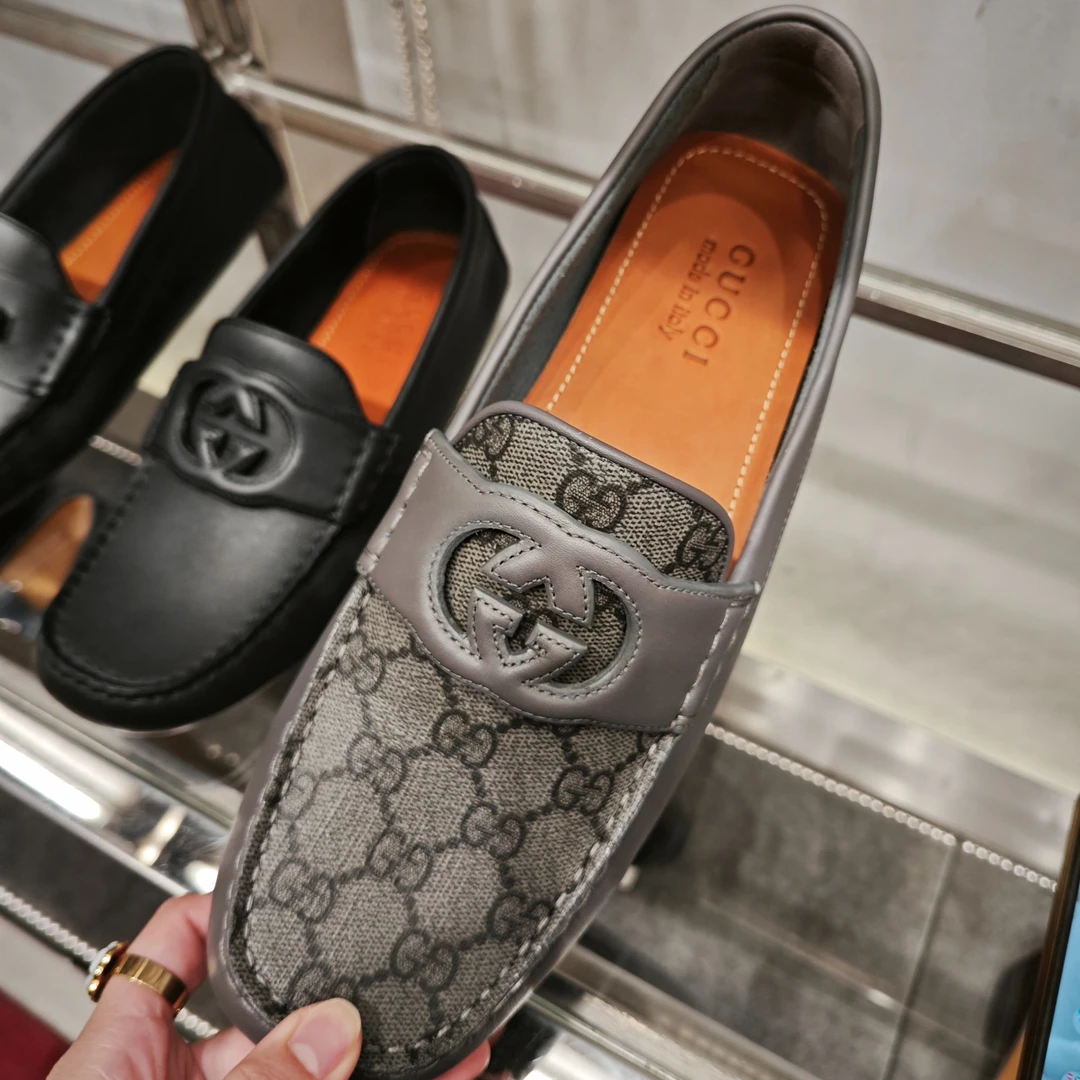【巴黎直邮】GUCCI古驰 皮革 套穿舒适休闲鞋男款 灰色/黑色 730148