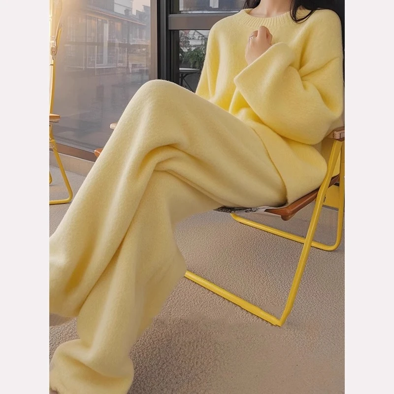 秋季穿搭一整套慵懒风韩系温柔气质高级松弛感奶黄色毛衣裤子套装