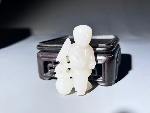 荷叶童子小手把件