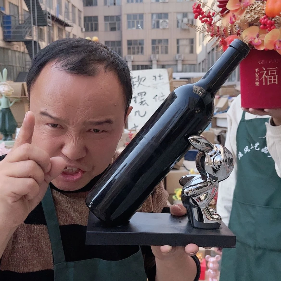 【闪购商品】树脂兔酒驾