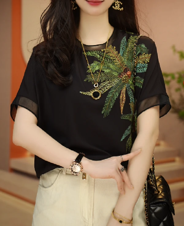 原创 高端印花洋气上衣显瘦显白百搭减龄女款圆领气质S24G123