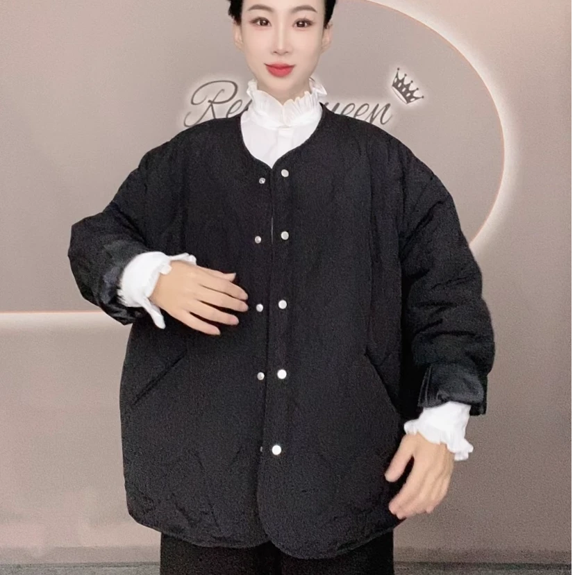 芮欧琨RealQueen【棉服系列】86913V领水波纹宽松简约棉服