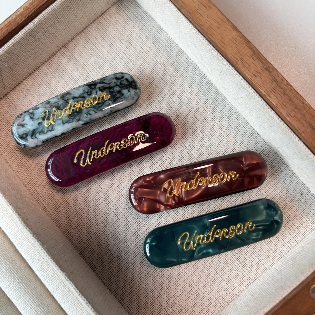 设计款字母晕染弹簧夹一对Y454