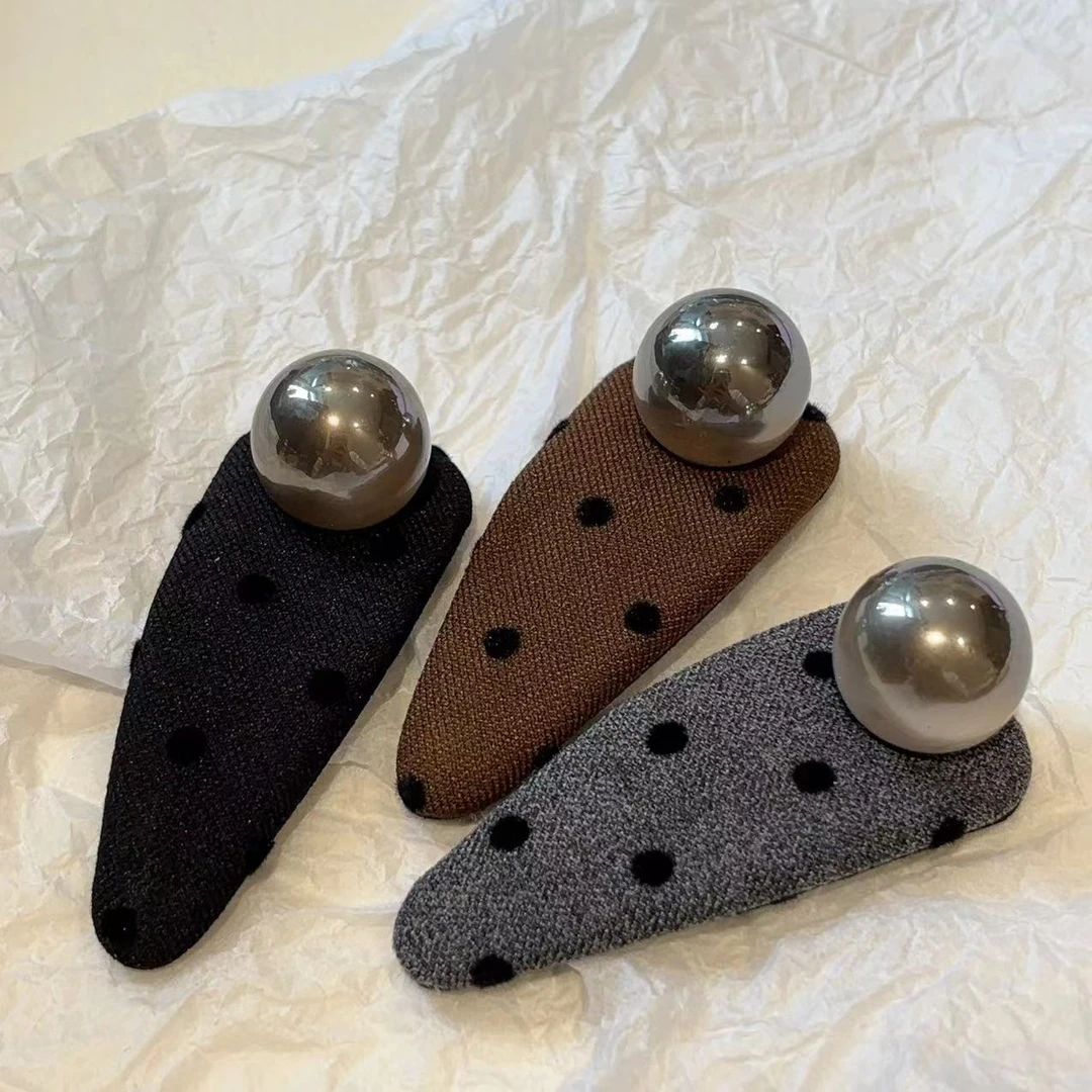 设计款波点珠珠发夹一套3只Y100（颜色随机哦）