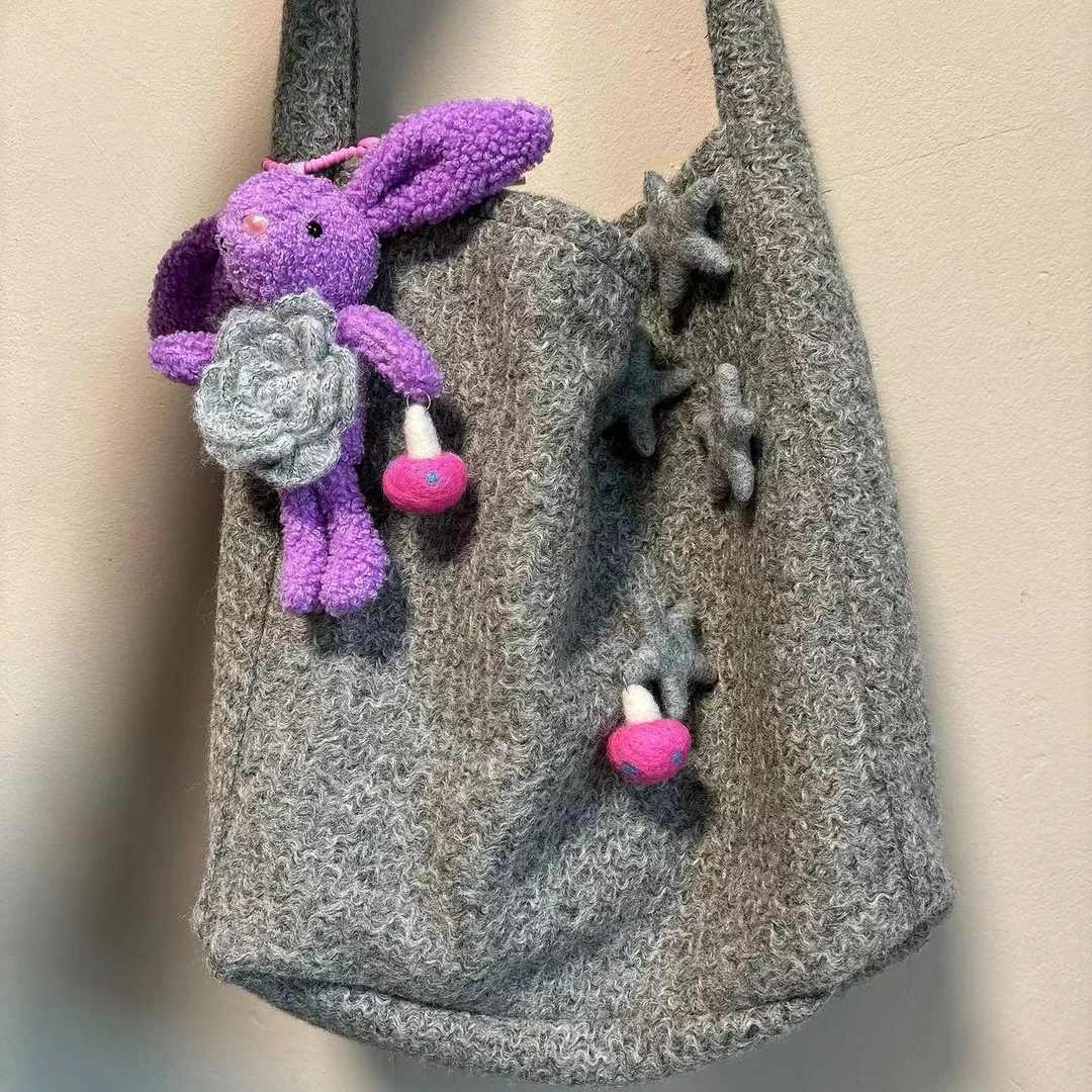 设计款可爱卡通兔星星大口袋包包