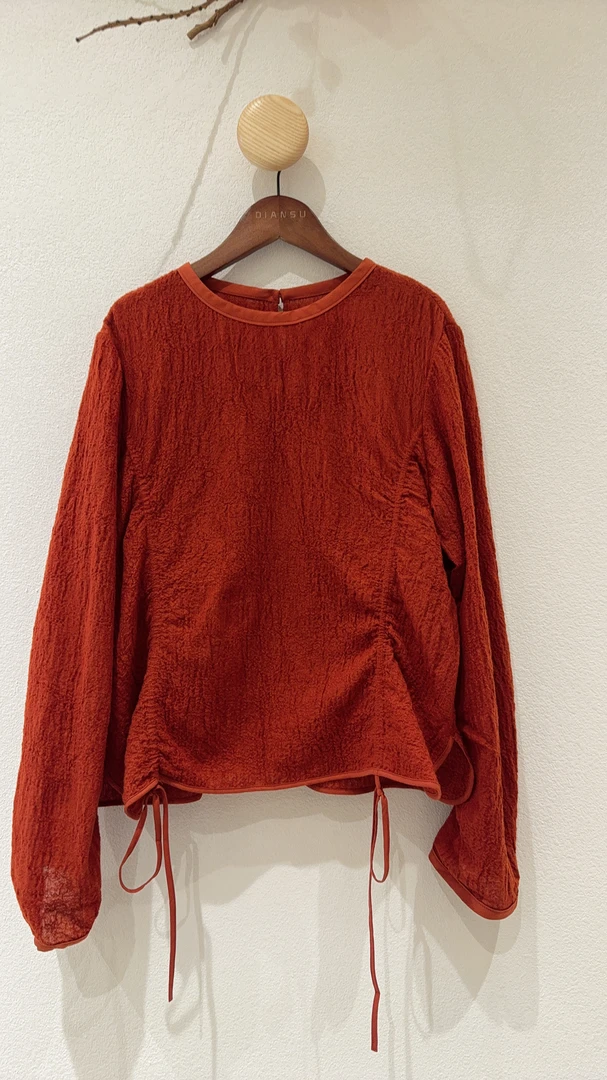 毛棉做皱双侧抽绳短上衣圆领套头长袖衬衫J342331