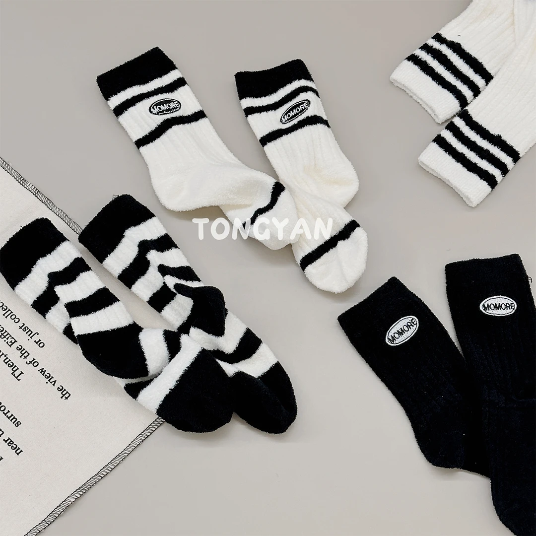 儿童袜子冬季新款宝宝珊瑚绒学生袜男童时尚条纹潮流字母袜C24665