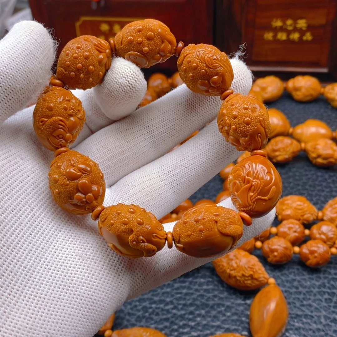 橄榄核核雕许静健1.9水晶核三足金蟾