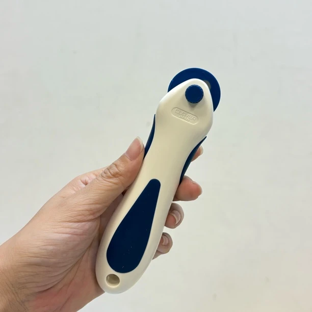 57502 外来手持裁布轮刀工具一把，尺寸：28mm