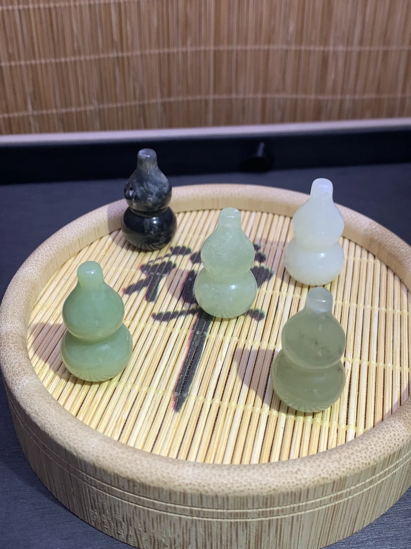 天然岫玉葫芦，手工制作，黑，白，青，墨，福禄，带带有福