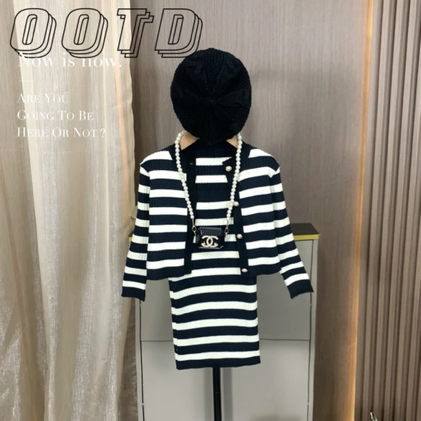 【酒米家】女童新品气质条纹毛衣连衣裙套装两件套