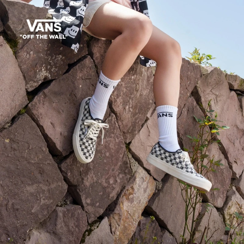 VANS范斯官方 AuthenticVR3笑脸棋盘格板鞋户外低帮VN000BVWKIG