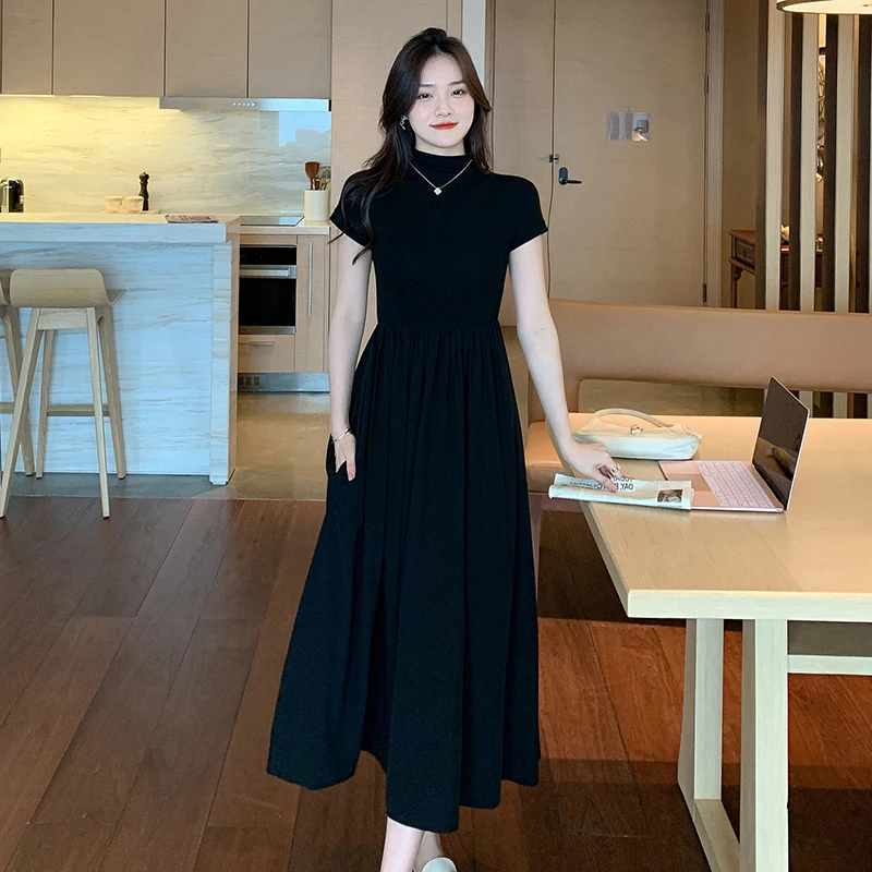 黑色短袖半高领连衣裙夏季女装2024新款法式气质高腰大摆a字长裙