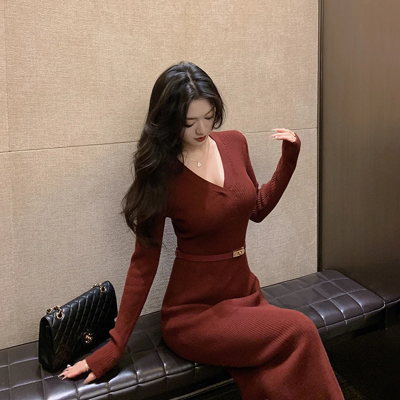 林关关 高端精致气质高级感红色连衣裙长裙Y83401