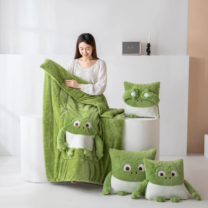 柔软加绒加厚二合一多功能抱枕被子车载办公室学生午睡毯折叠两用