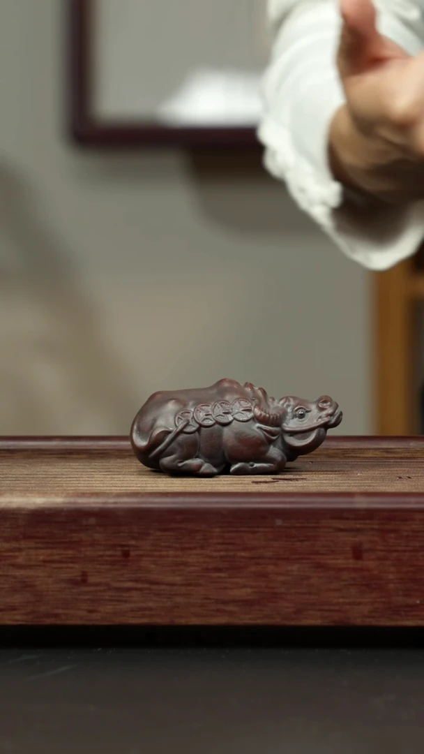 紫砂周边金钱牛茶宠