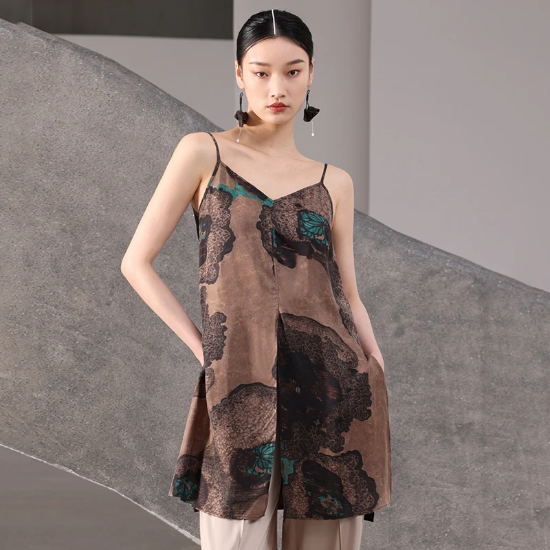 界内界外V领复古印花铜氨丝开叉宽松中长款外穿吊带背心J41B244