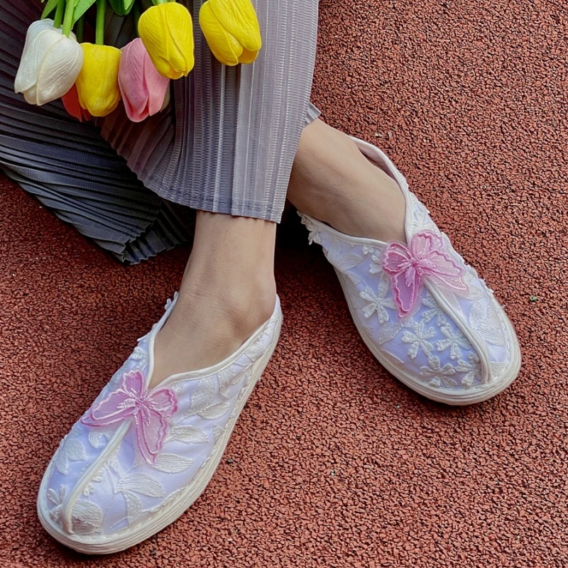黄鲜森纯手工纳千层底布小白单鞋女绣花舒适时尚款透气居家小蝴蝶