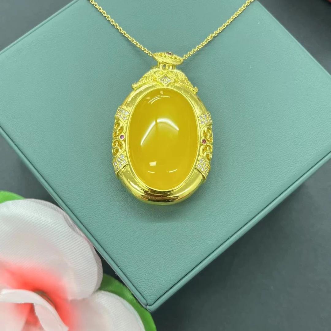 中国金店-天然珠宝鸡油黄大蛋面豪华吊坠送项链证书礼盒K305