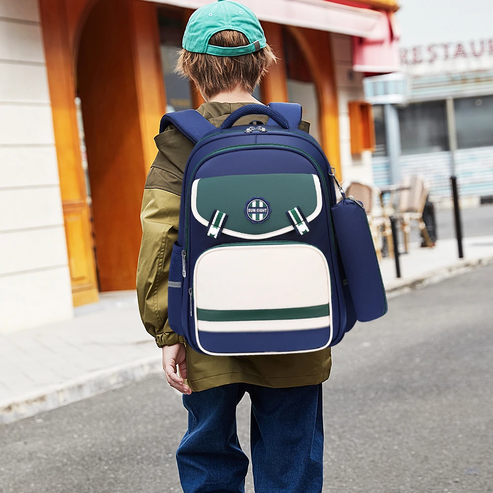 【阳光8点】小学2-5年级防泼水透气减压护脊大容量书包#22196