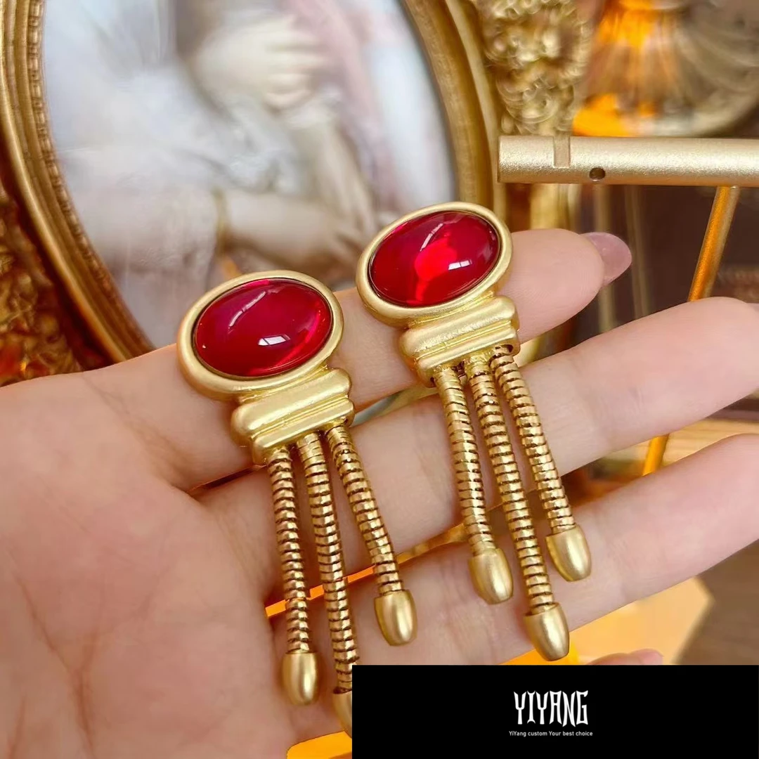 一漾 铜合金合成锆石耳饰 设计师款红色耳环