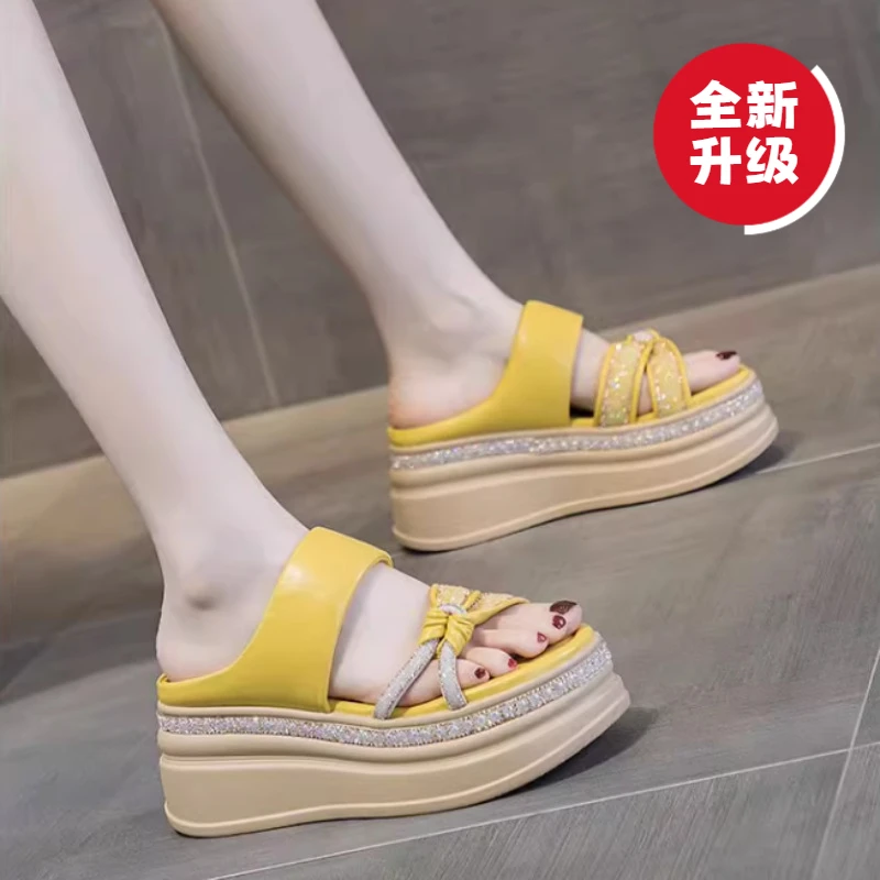 内增高跟凉拖鞋女士2025年夏季新款爆款外穿时尚外穿百搭沙滩凉鞋