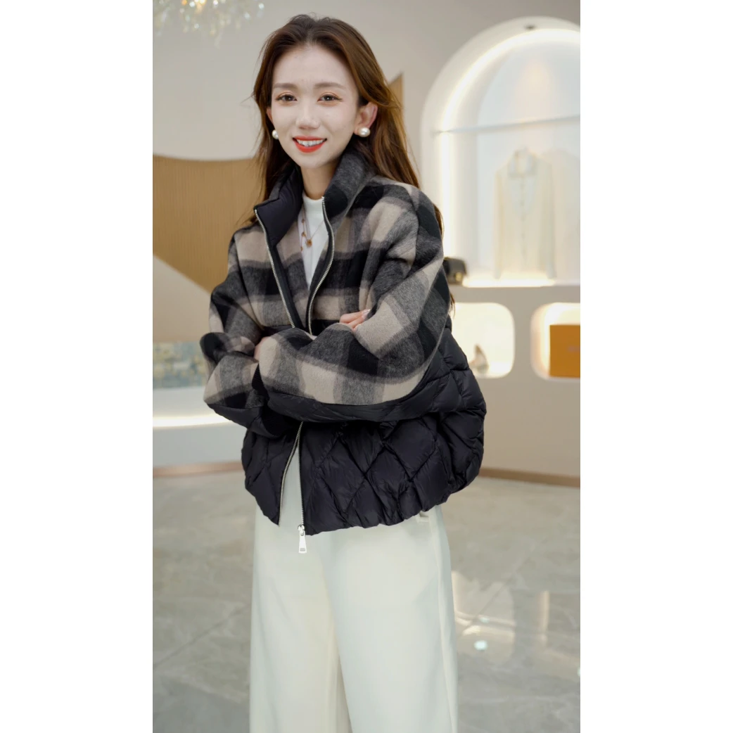 R H 【一格格】复古时尚羊毛拼接羽绒服立领冬季设计师款8019