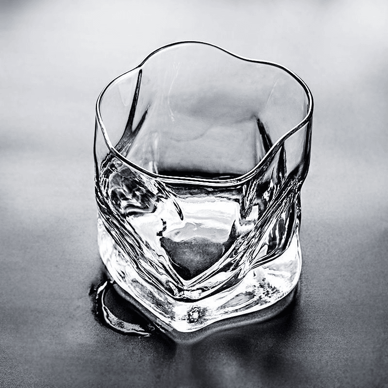 ins网红威士忌洋酒杯扭扭杯不规则啤酒玻璃杯异形杯高颜值折纸杯