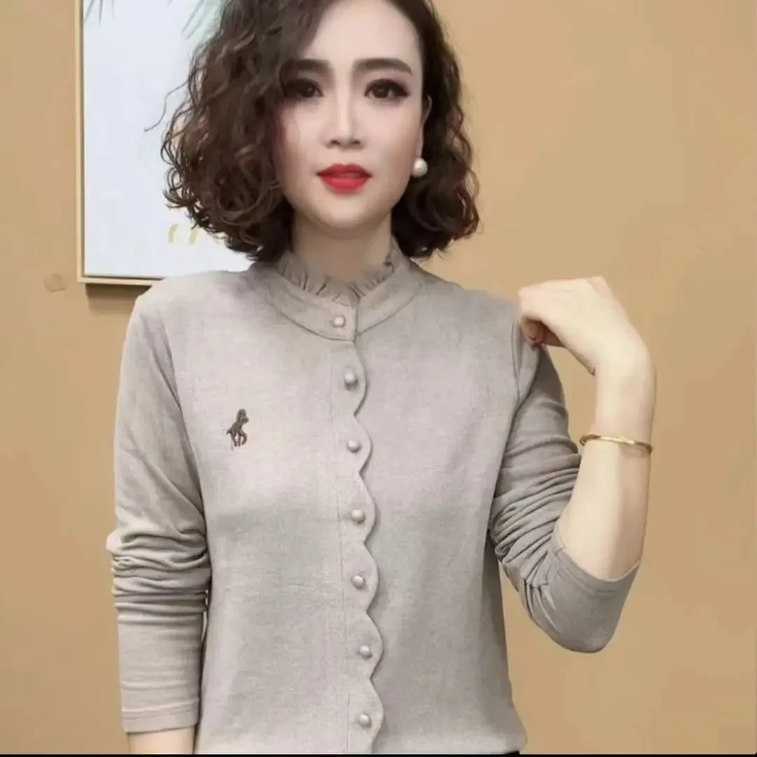 2024冬季新品时尚气质百搭长袖套头打底衫减龄女士上衣