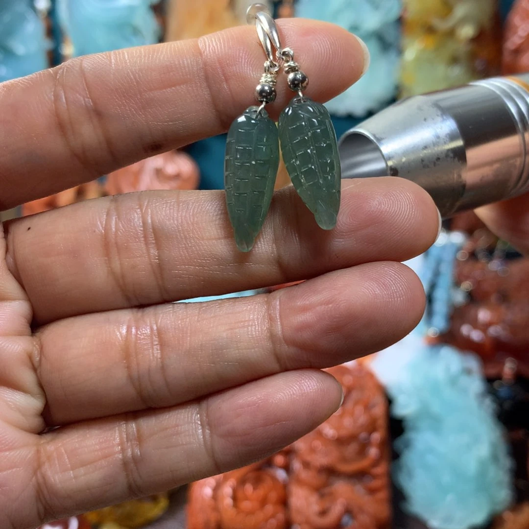 蛇纹石玉耳坠未镶嵌