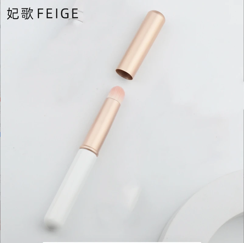 妃歌带盖唇刷便携化妆师专用圆头晕染口红刷迷你少女唇晕染