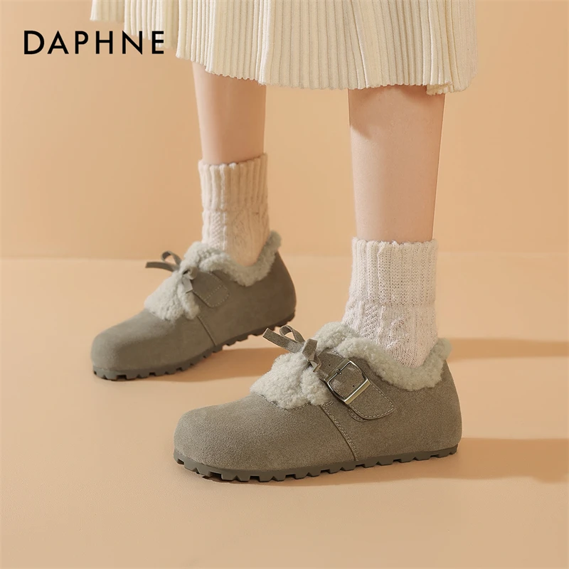 达芙妮2025冬季新款晚秋款雪地靴适合校园穿着保暖时尚加绒女鞋