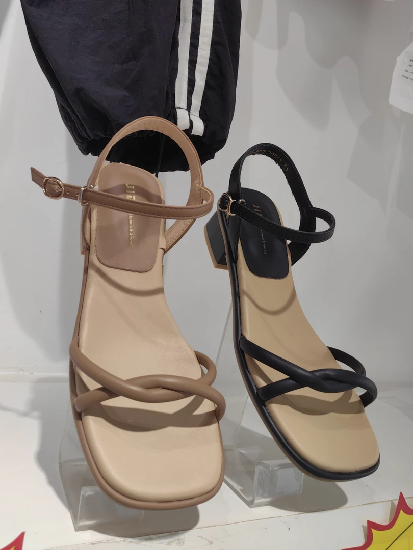 瑞丽鞋包新款上市867