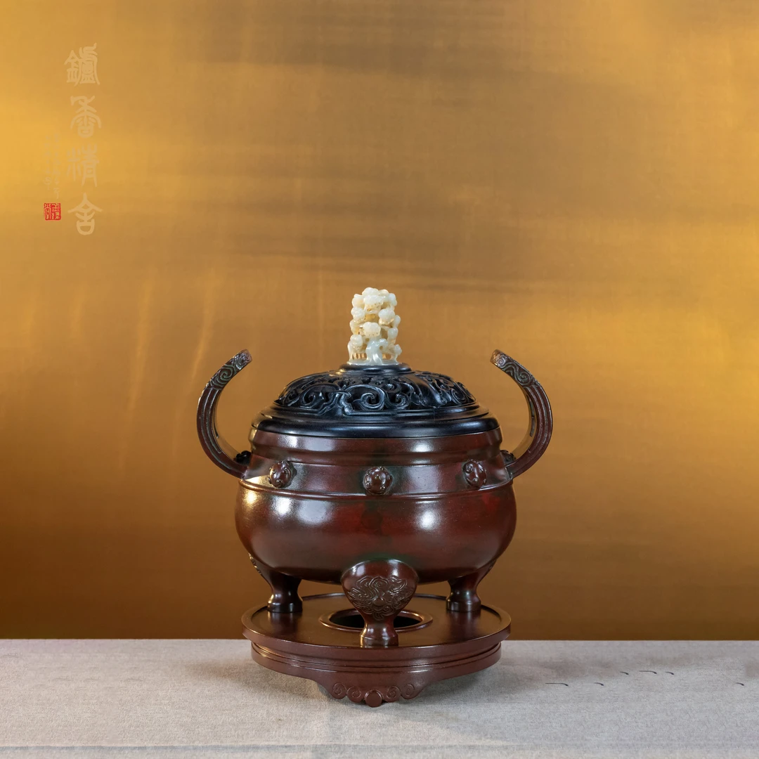 陈巧生制 朝冠耳马蹄熏炉