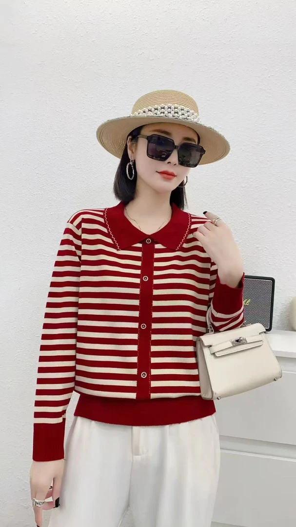 24114-茵悦里2024秋冬款上衣