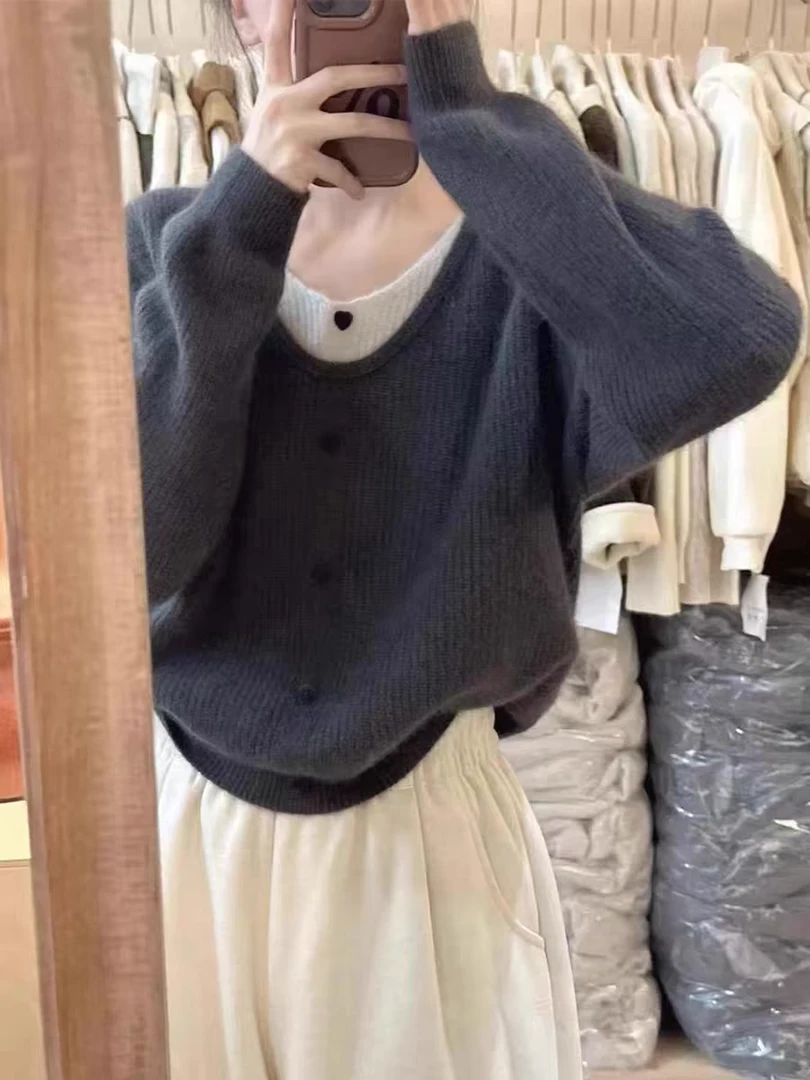 韩系假两件拼色圆领针织衫女2024冬季新款时尚宽松加厚百搭毛衣潮