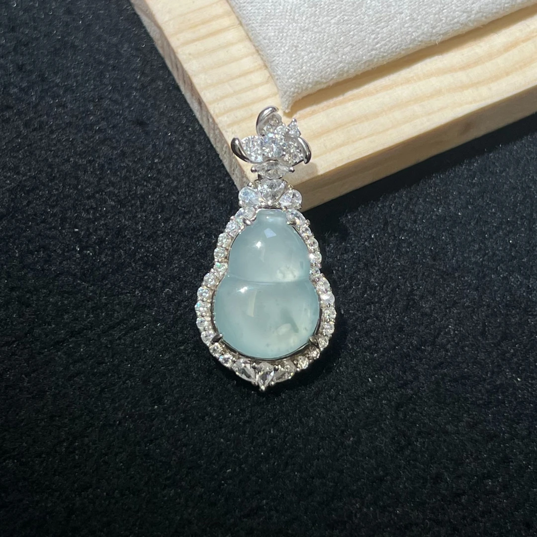 设计款天然A货翡翠轻奢S925银镶嵌高冰葫芦吊坠项链简约百搭气质